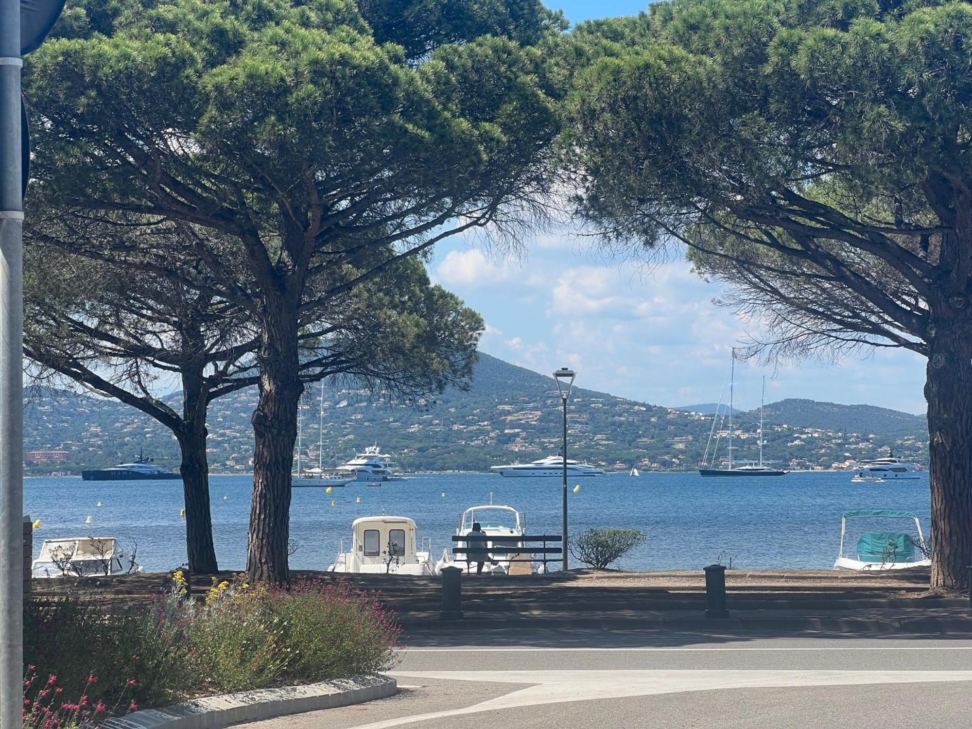 Superbe Appartement Avec Terrasse Jardin Et Parking Prive Saint Tropez Bagian luar foto