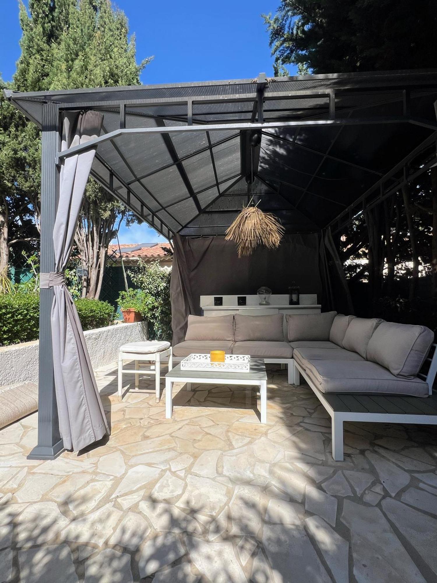 Superbe Appartement Avec Terrasse Jardin Et Parking Prive Saint Tropez Bagian luar foto