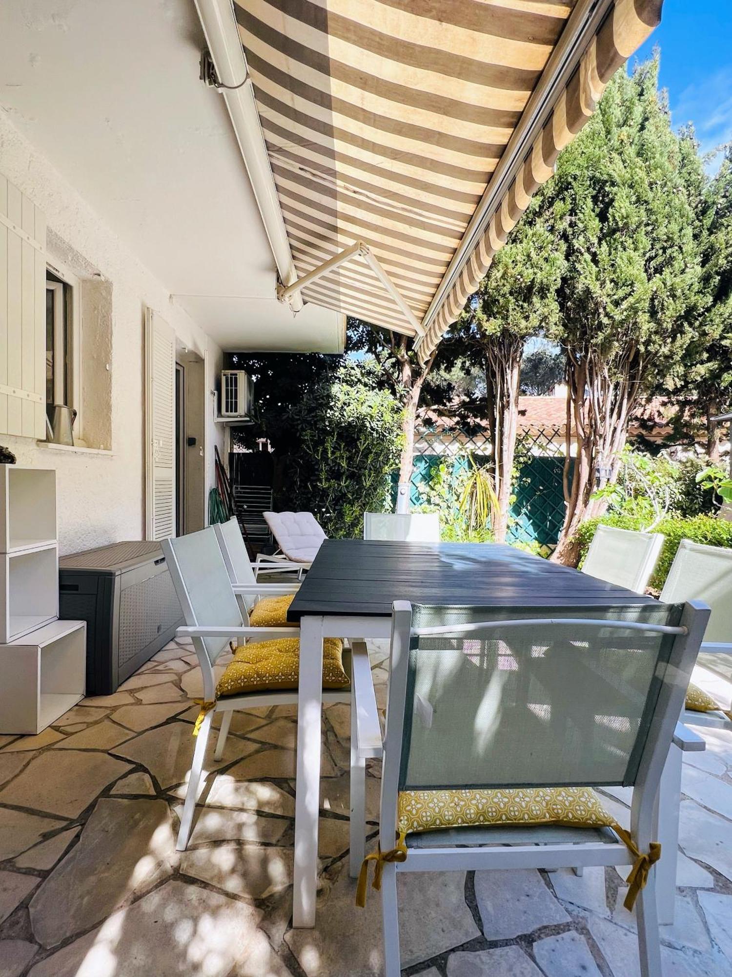 Superbe Appartement Avec Terrasse Jardin Et Parking Prive Saint Tropez Bagian luar foto