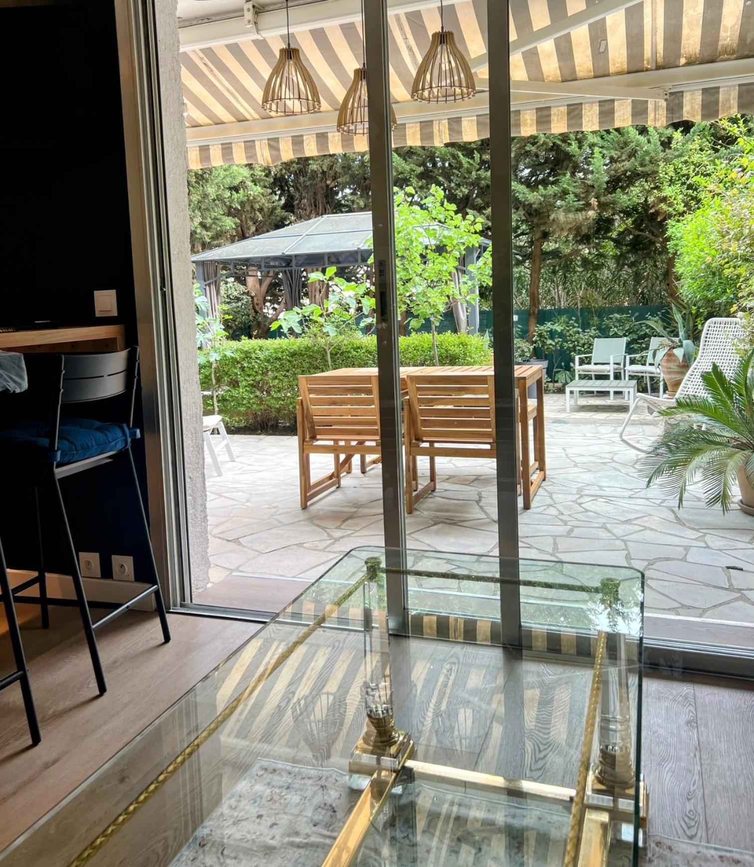 Superbe Appartement Avec Terrasse Jardin Et Parking Prive Saint Tropez Bagian luar foto